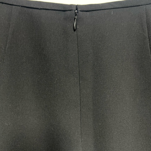 Elegant Black Pleated Skirt size 14 - Picture 7 of 8